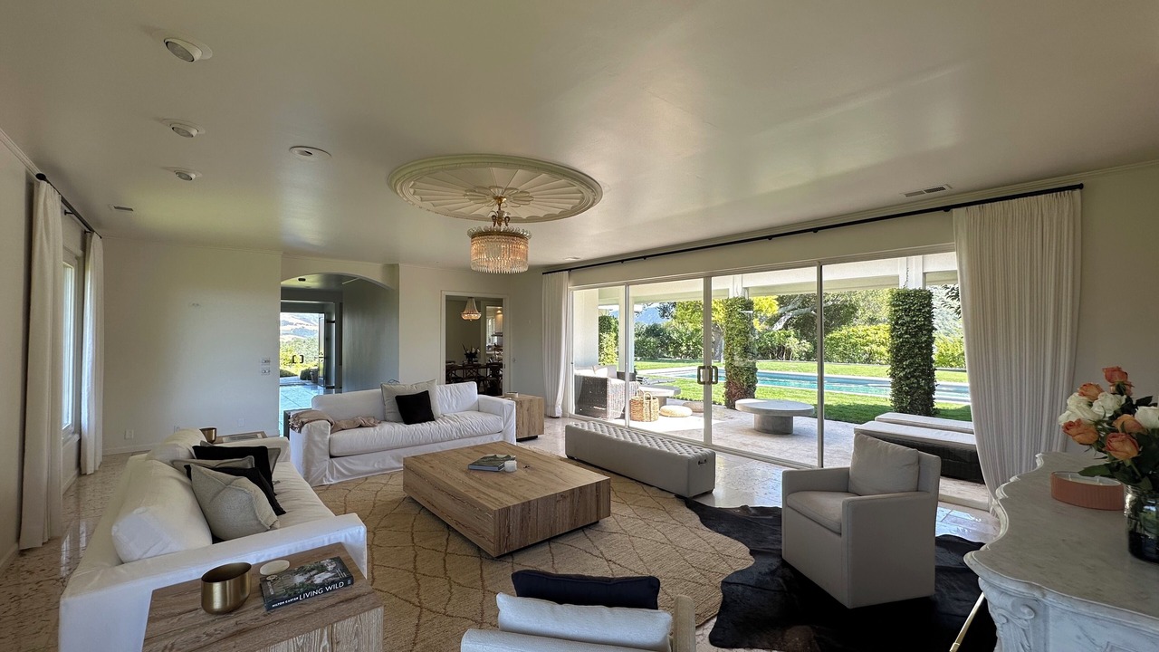 Photo of Livingroom in Carmel Valley