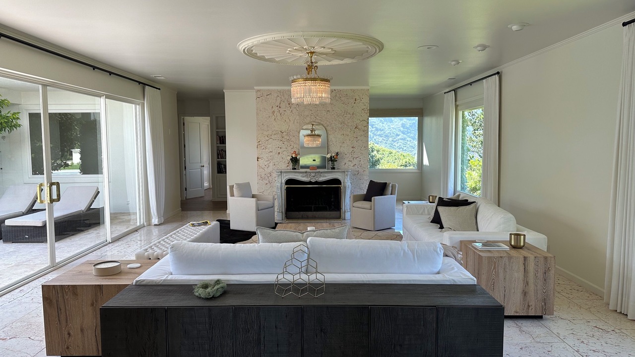 Photo of Livingroom in Carmel Valley