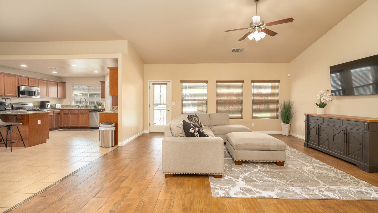 Photo of Livingroom in Pumpkin Center