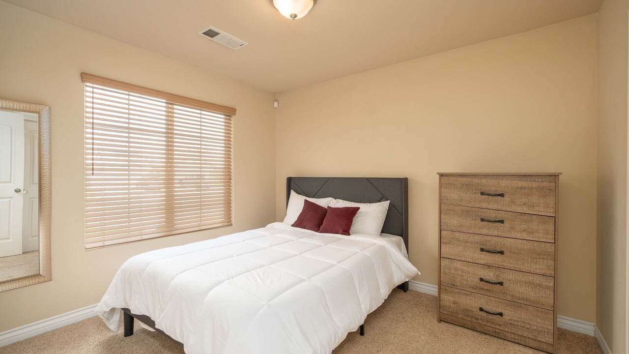 Photo of Bedroom in Pumpkin Center