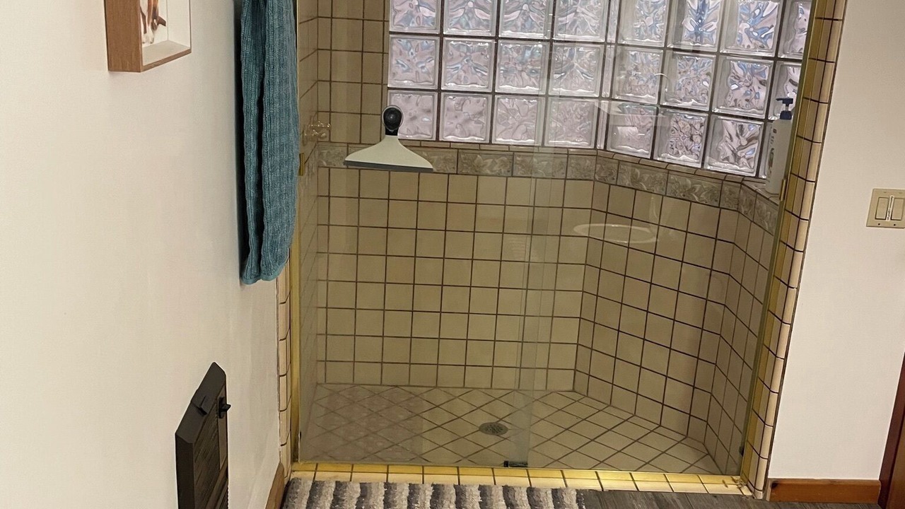 Photo of Bathroom in Pine Mountain Club
