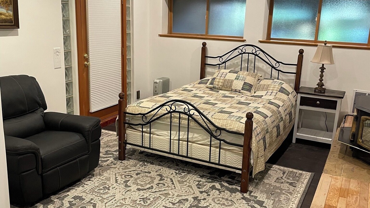 Photo of Bedroom in Pine Mountain Club
