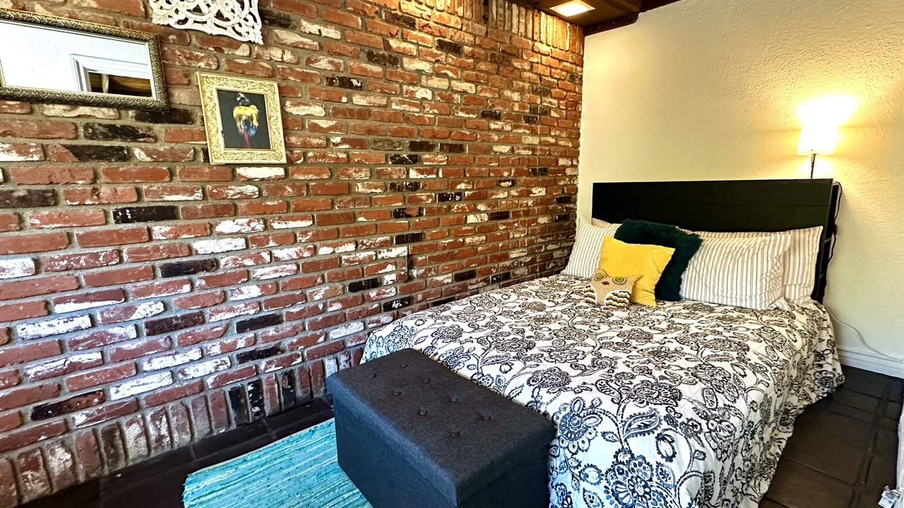 Photo of Bedroom in East Side Costa Mesa
