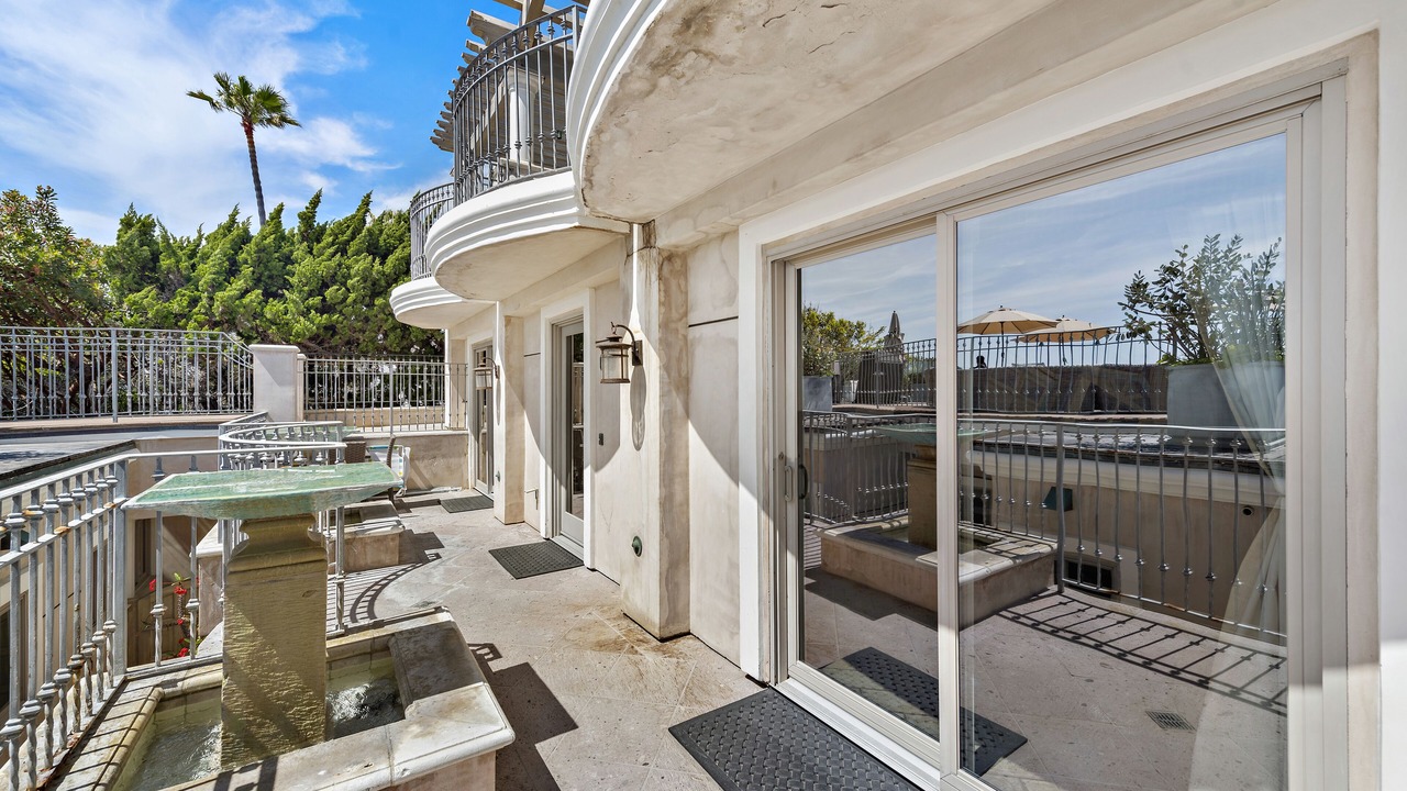 Photo of Patio Balcony in Laguna Beach