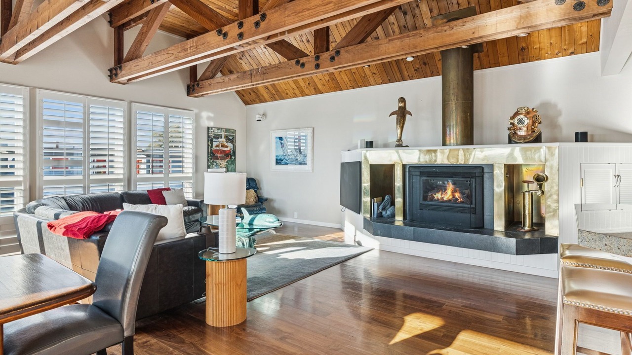 Photo of Livingroom in Eastside Santa Cruz