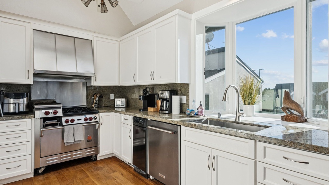 Photo of Kitchen in Eastside Santa Cruz