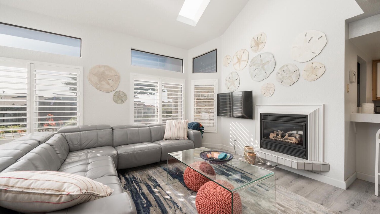 Photo of Livingroom in Marine Terrace