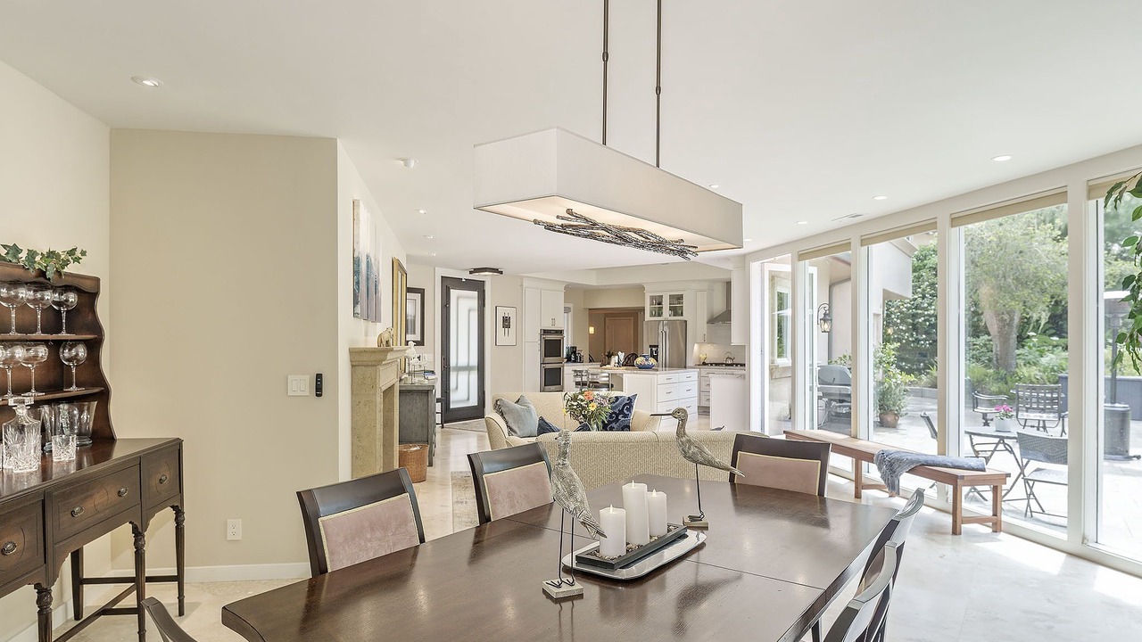 Photo of Livingroom in Del Monte Forest