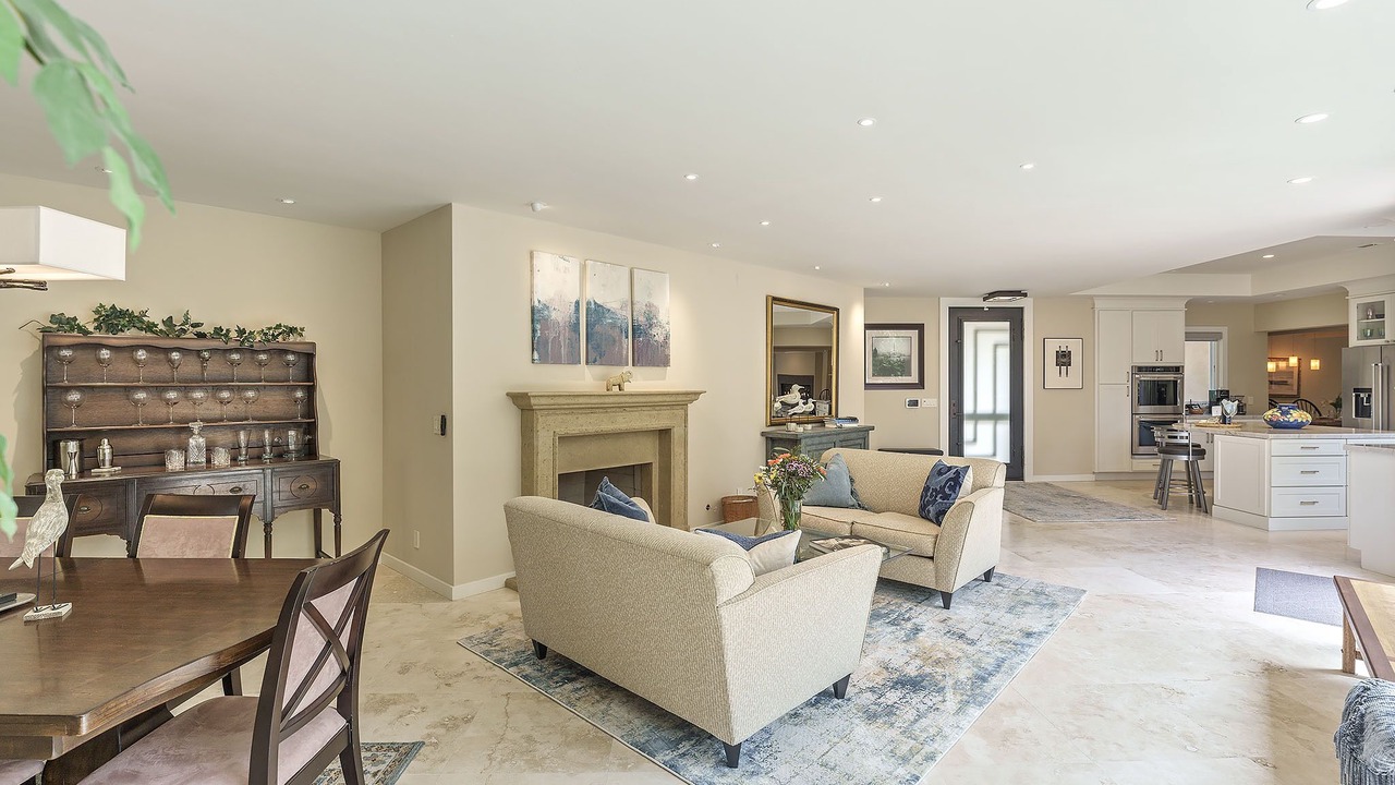 Photo of Livingroom in Del Monte Forest