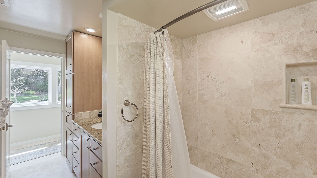 Photo of Bathroom in Del Monte Forest
