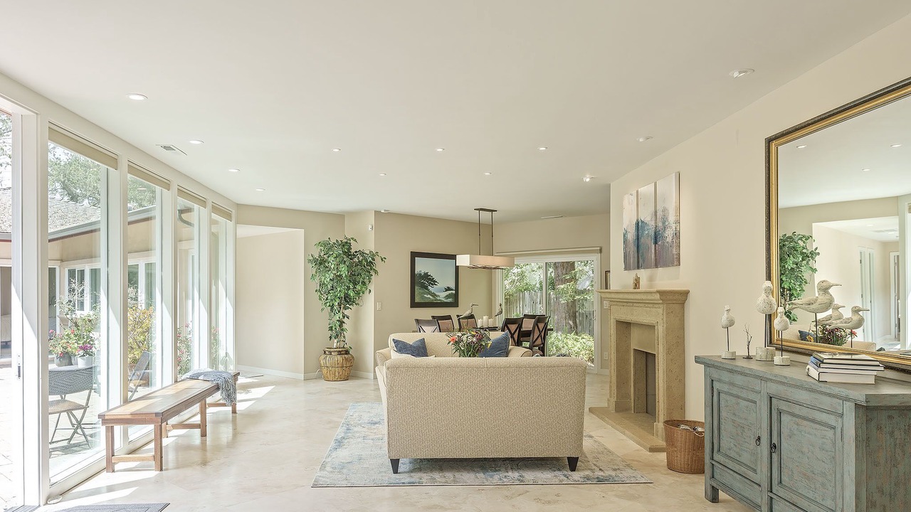 Photo of Livingroom in Del Monte Forest