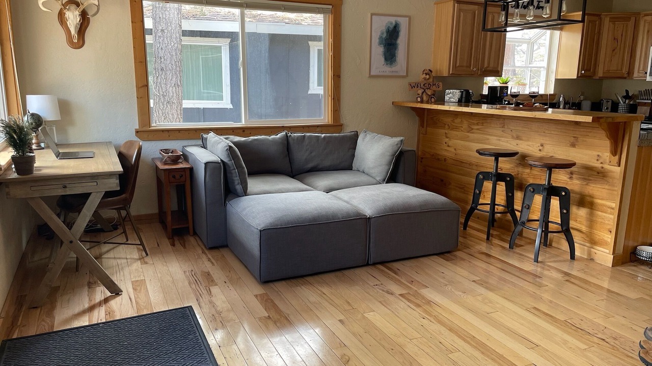Photo of Livingroom in Tahoe Village