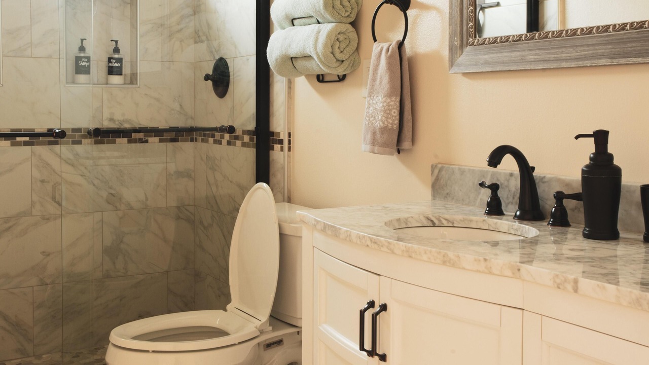 Photo of Bathroom in Salinas