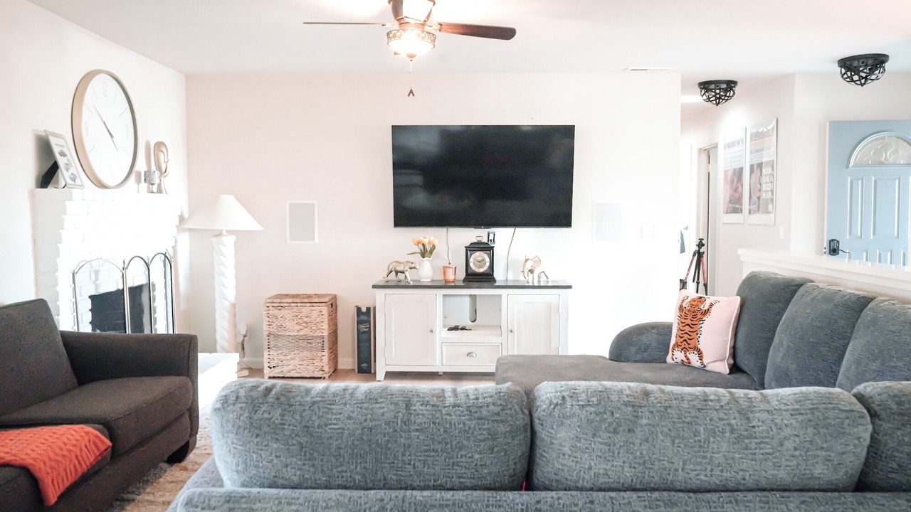 Photo of Livingroom in Salinas
