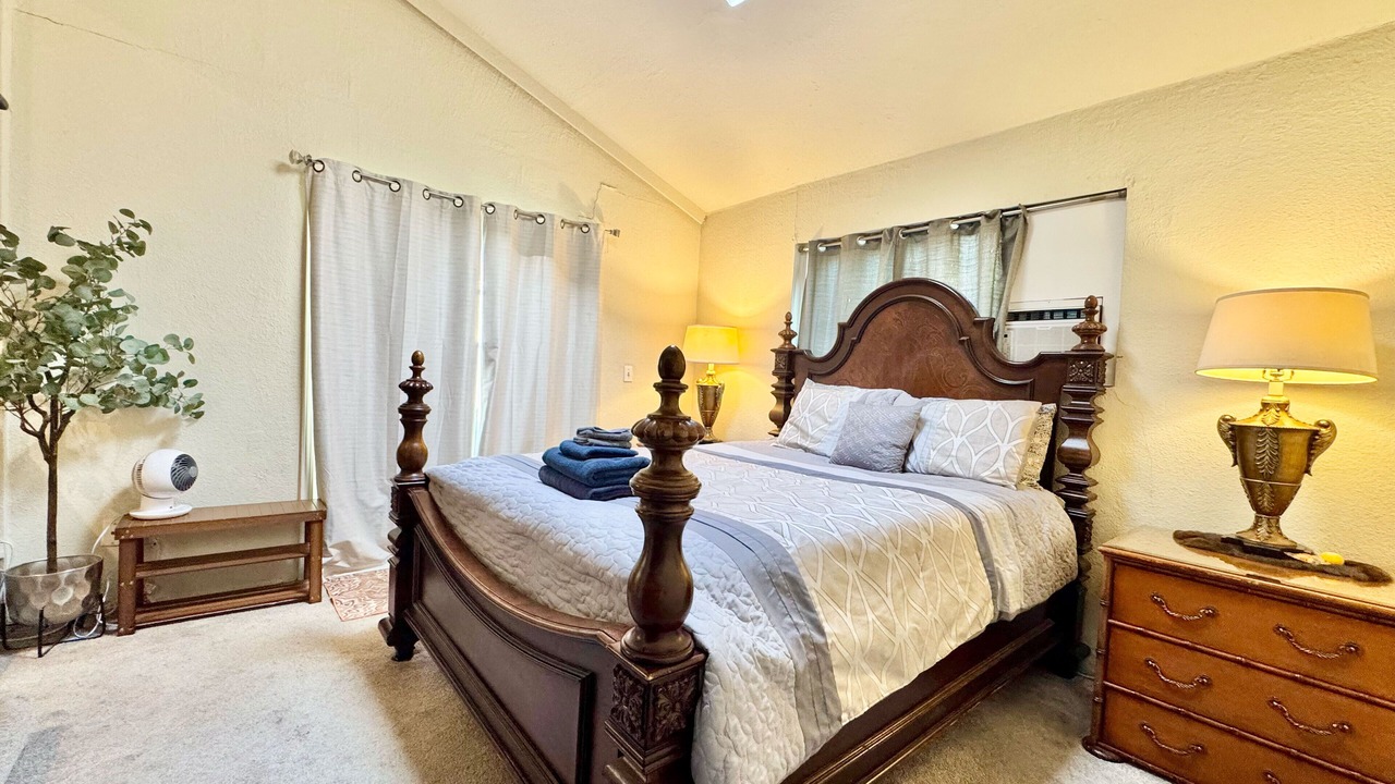 Photo of Bedroom in Willow Glen