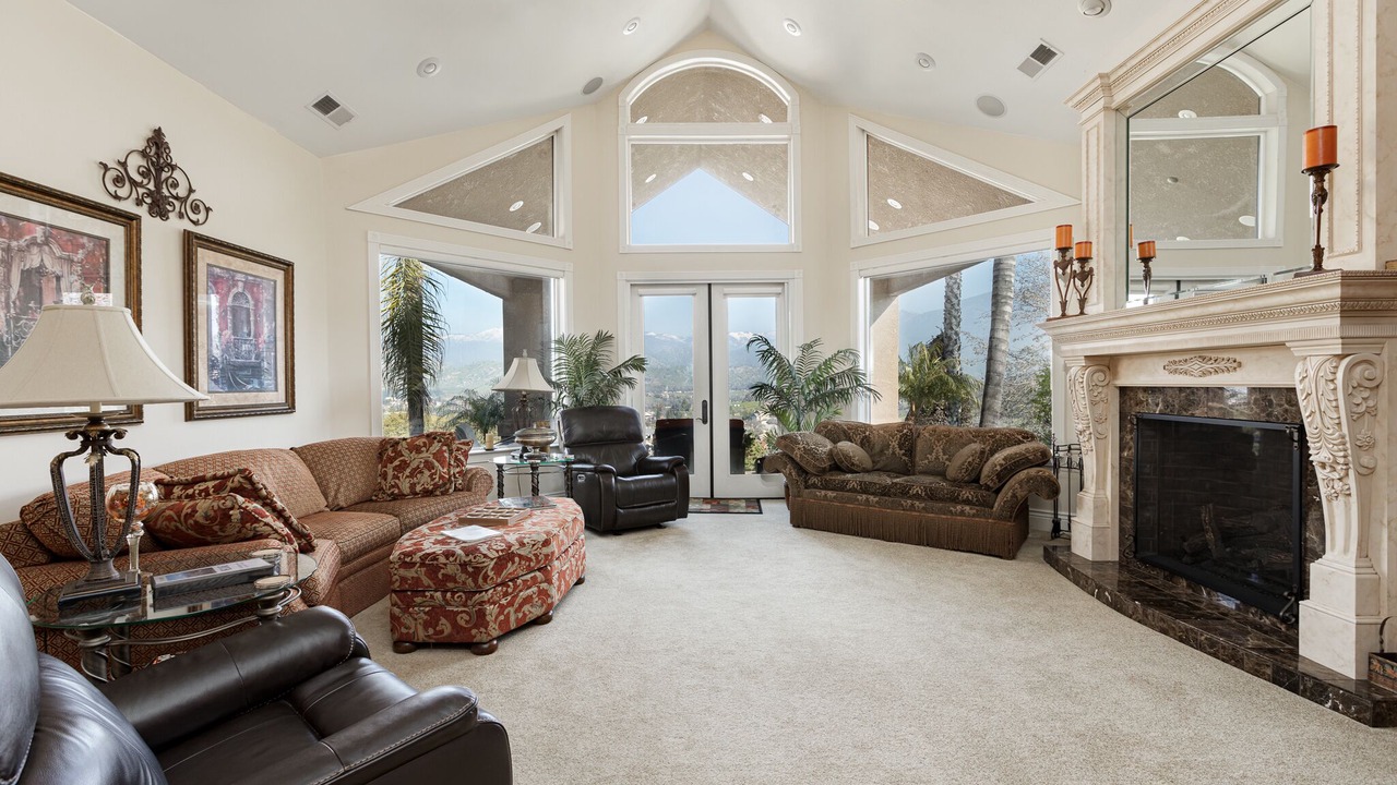 Photo of Livingroom in Springville