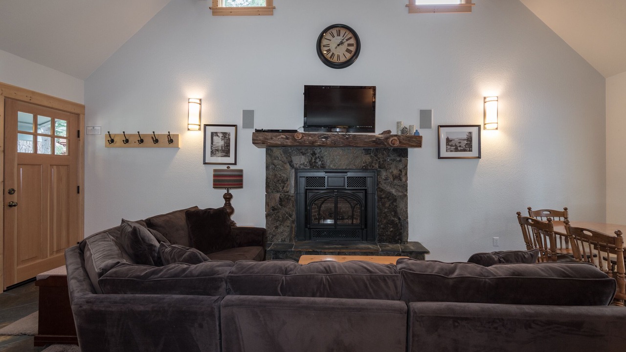 Photo of Livingroom in Tahoma