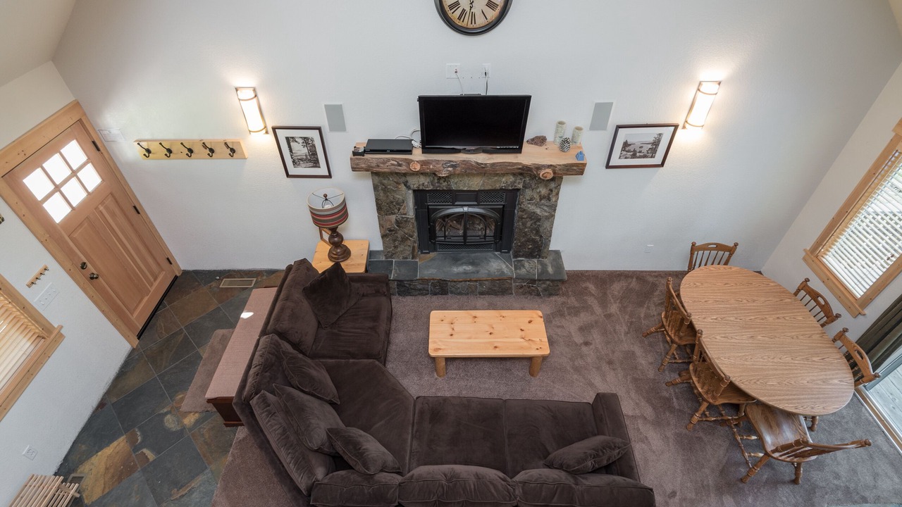 Photo of Livingroom in Tahoma