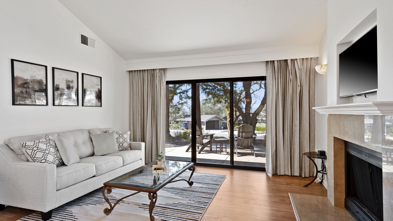 Photo of Livingroom in Napa