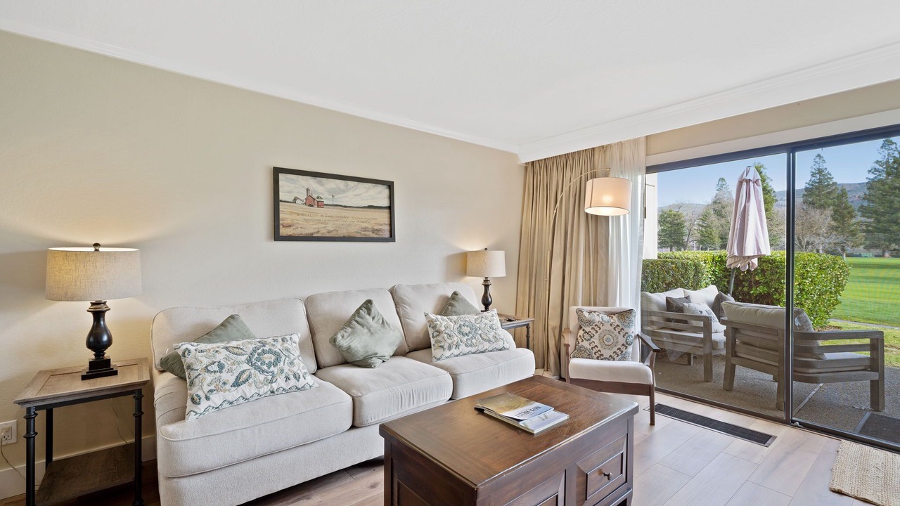 Photo of Livingroom in Napa