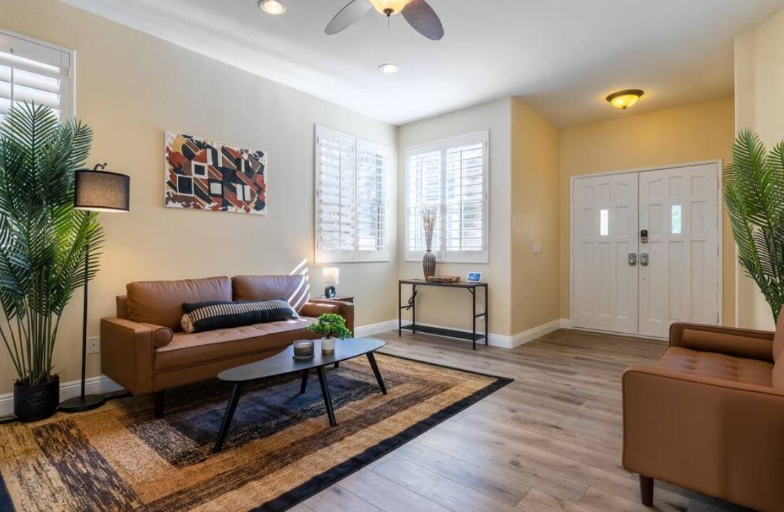 Photo of Livingroom in Santa Clarita