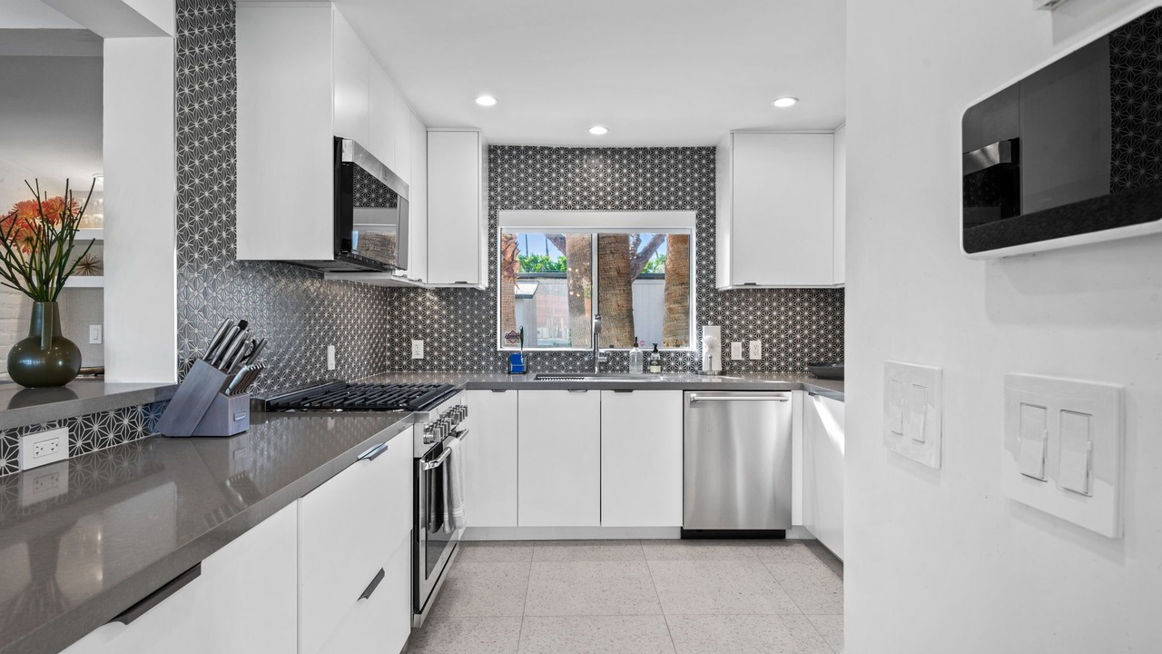 Photo of Kitchen in Tahquitz River Estates