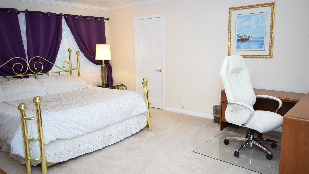 Photo of Bedroom in Saratoga