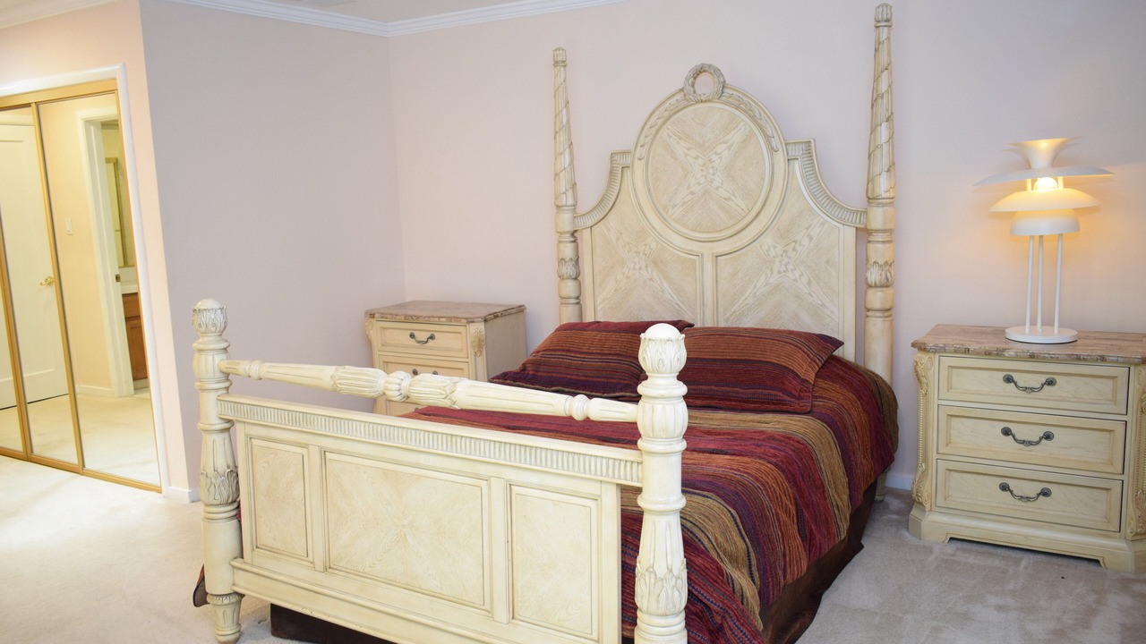 Photo of Bedroom in Saratoga