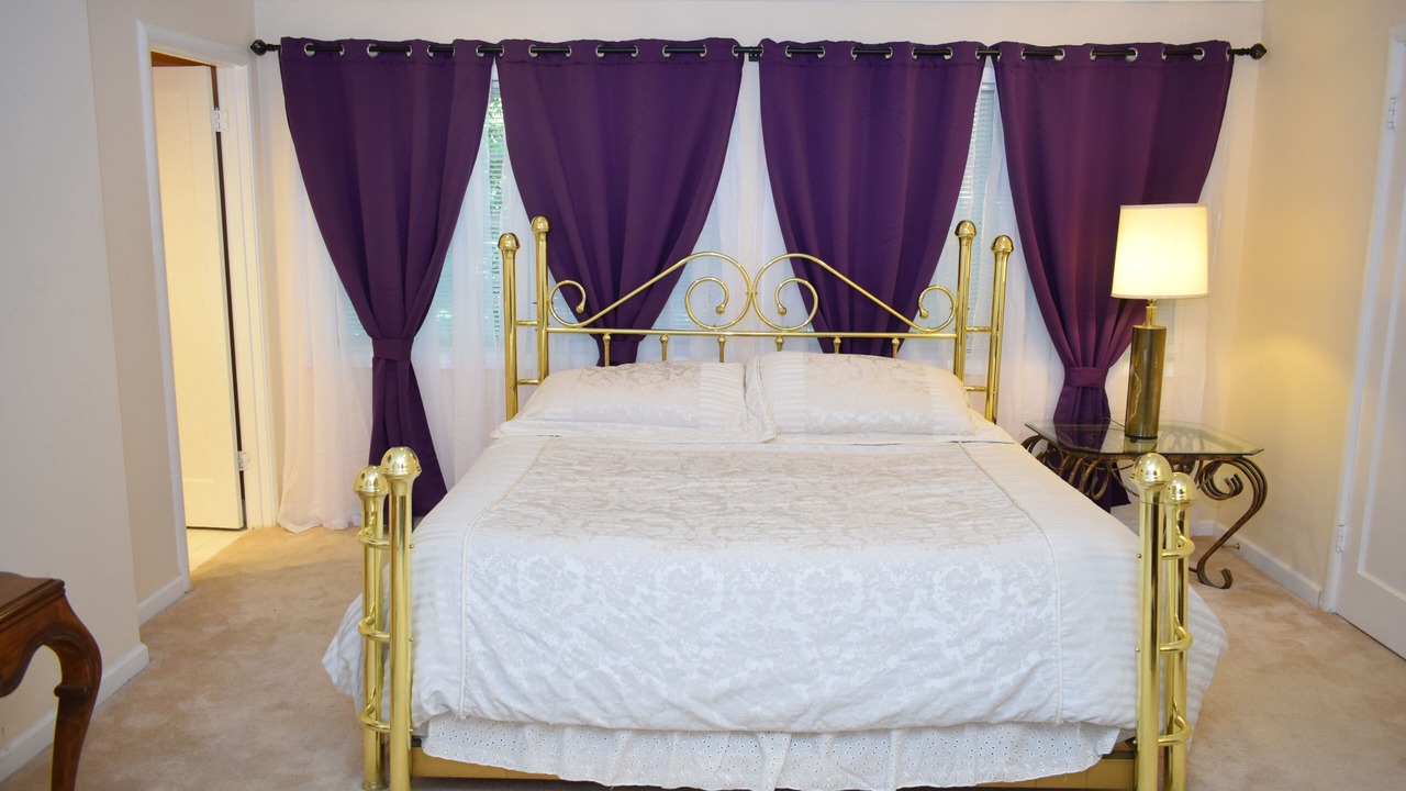 Photo of Bedroom in Saratoga