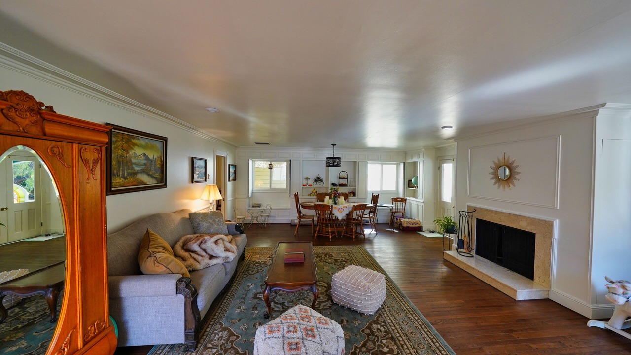 Photo of Livingroom in Nevada City