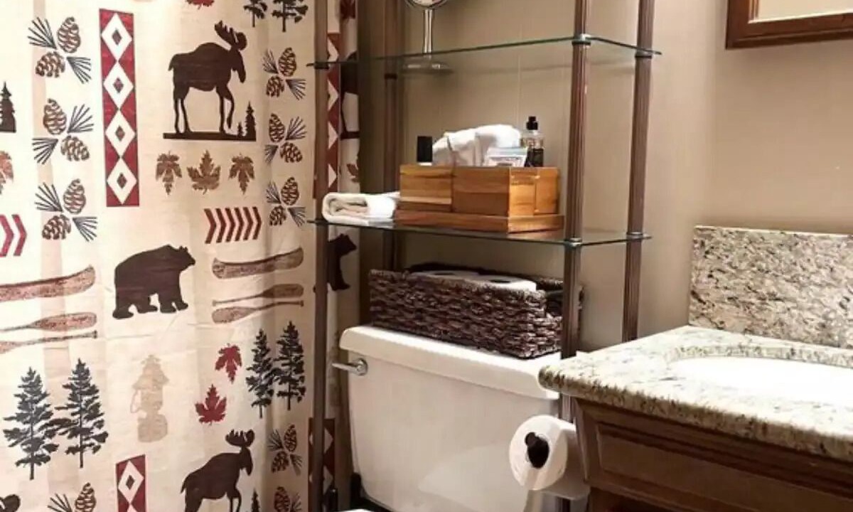 Photo of Bathroom in Long Barn