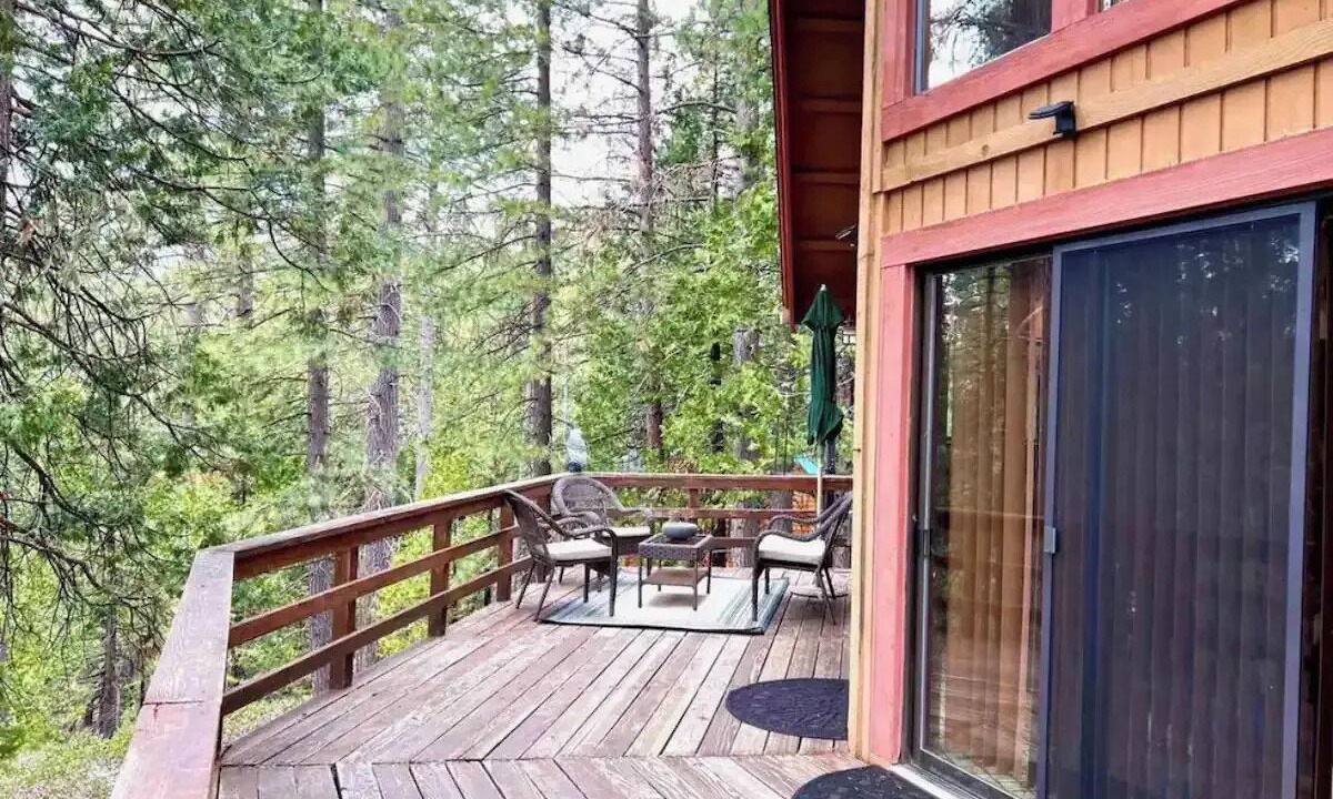 Photo of Patio Balcony in Long Barn