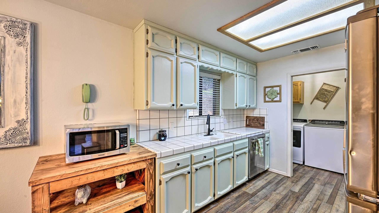 Photo of Kitchen in Cascadel Woods