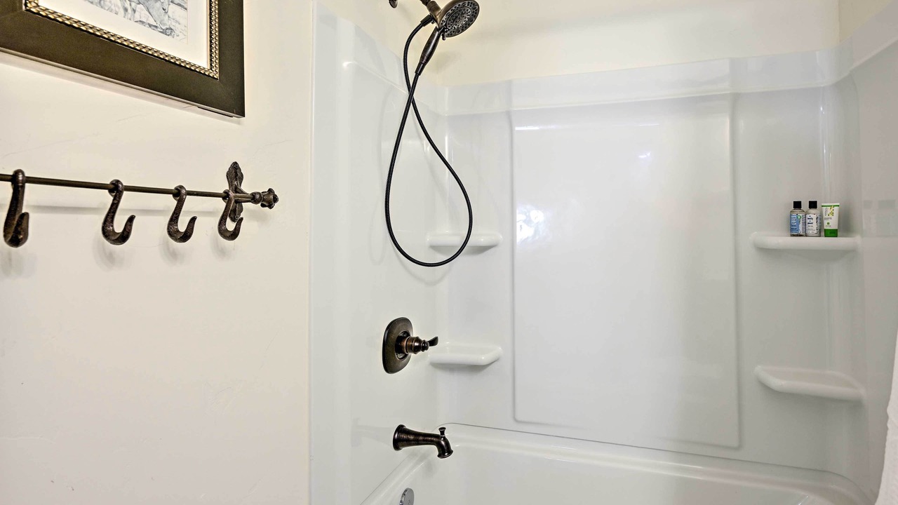 Photo of Bathroom in Woodlake