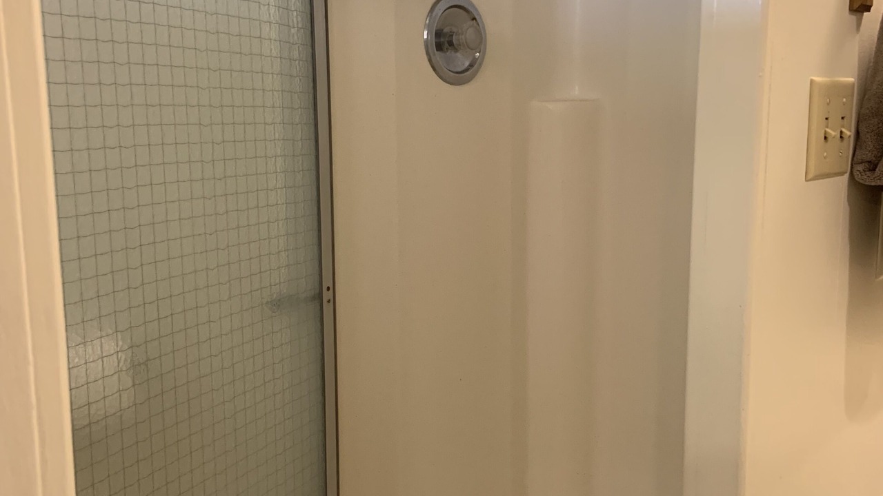 Photo of Bathroom in Woodlake