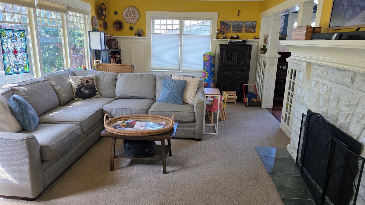 Photo of Livingroom in Pacific Grove