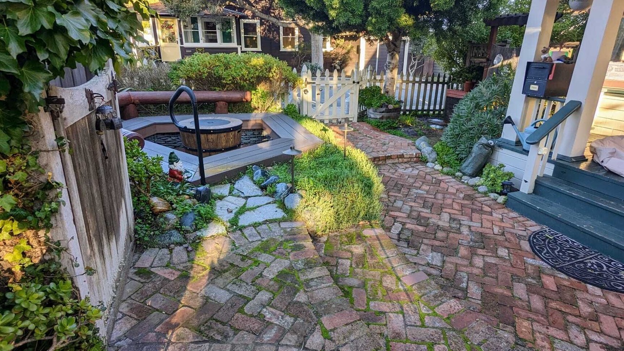 Photo of Patio Balcony in Pacific Grove