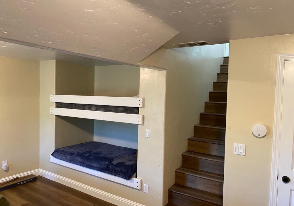 Photo of Bedroom in Groveland