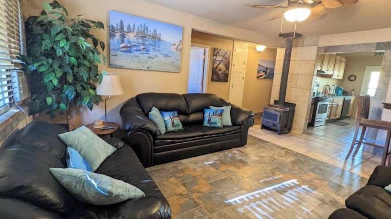 Photo of Livingroom in Carson City