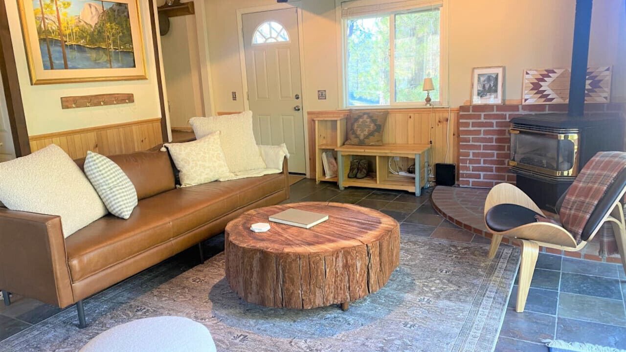 Photo of Livingroom in Groveland