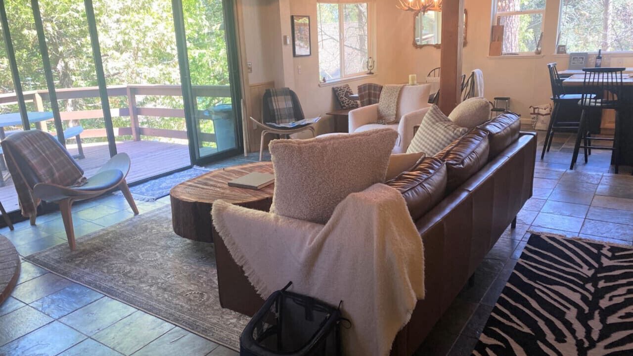 Photo of Livingroom in Groveland