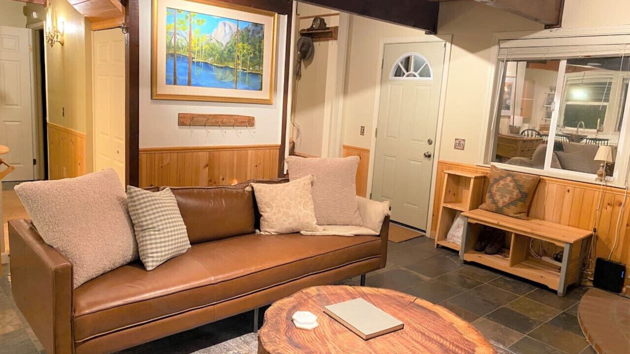 Photo of Livingroom in Groveland