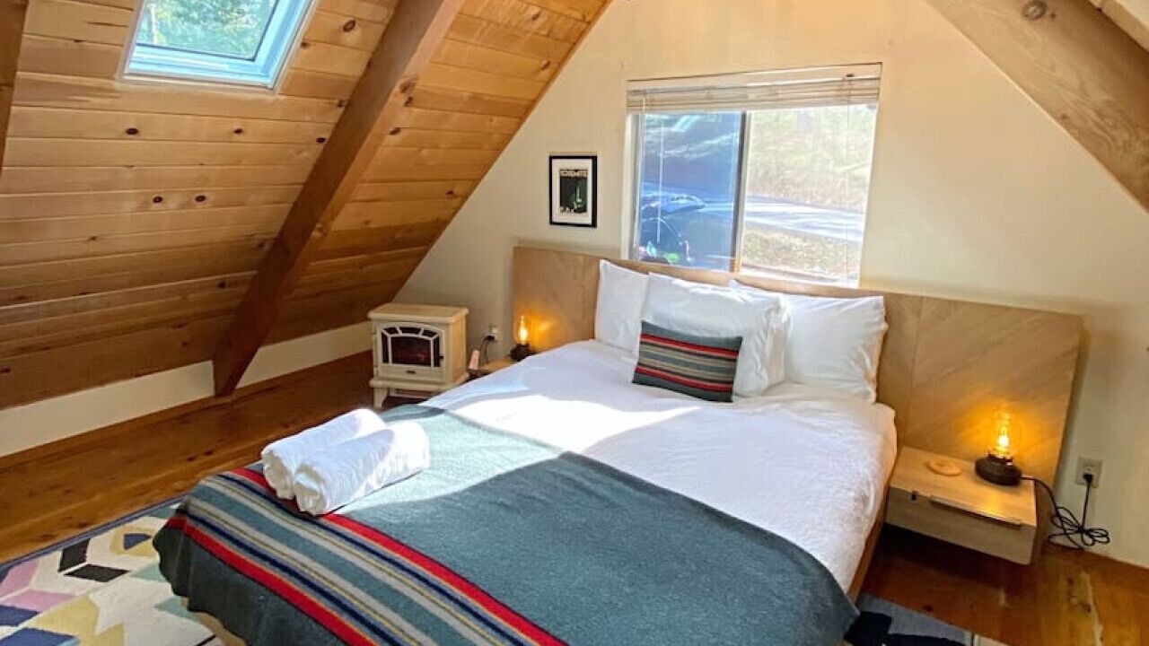 Photo of Bedroom in Groveland