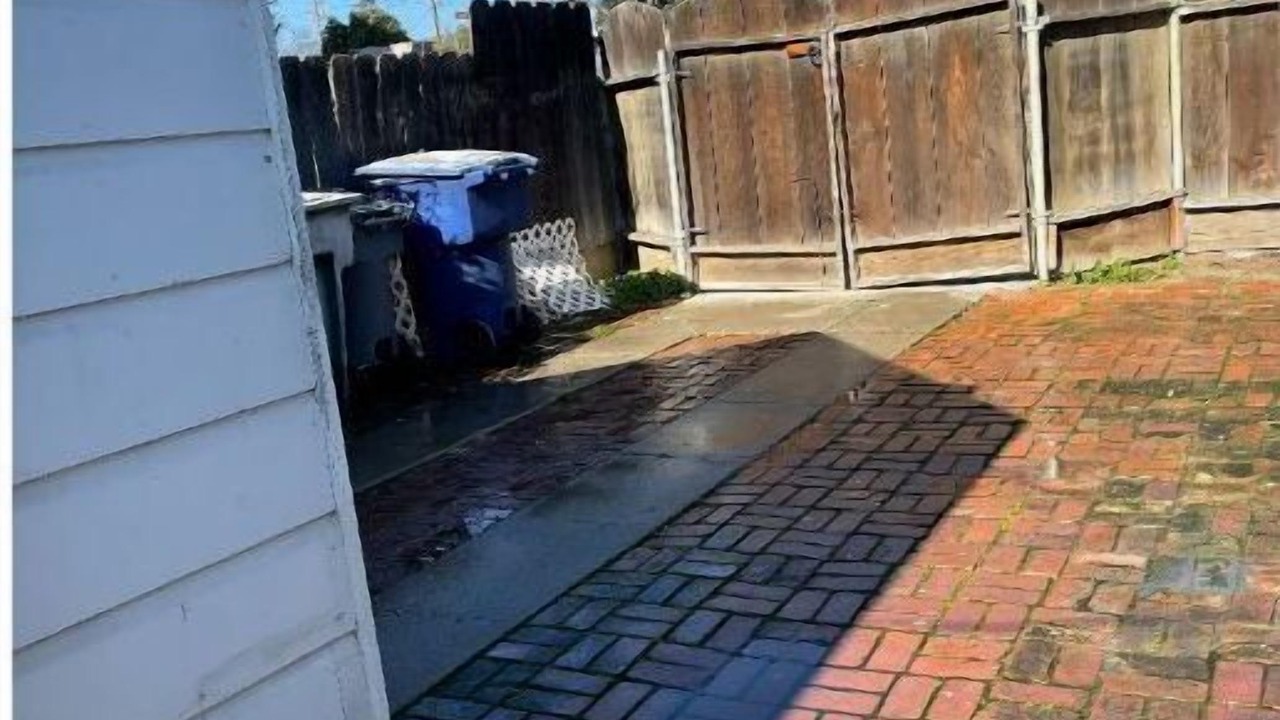 Photo of Outdoor in Raisin