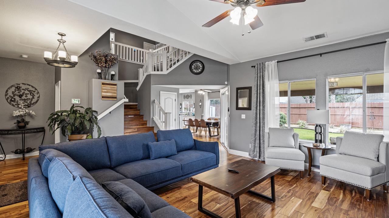 Photo of Livingroom in Raisin