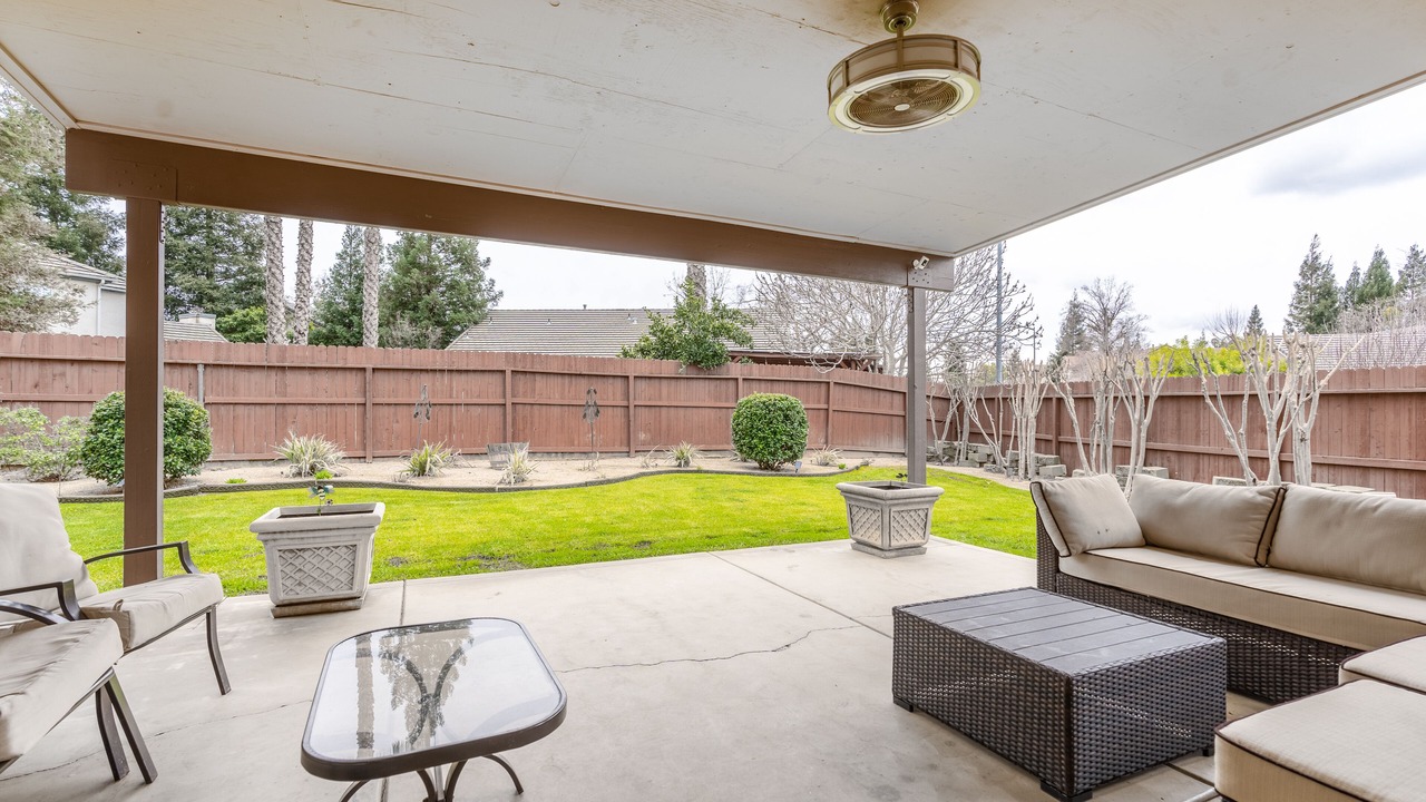 Photo of Patio Balcony in Raisin