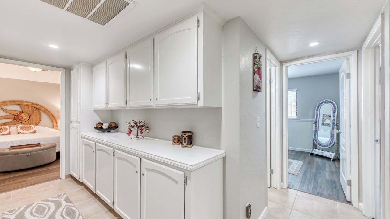 Photo of Bedroom in Raisin