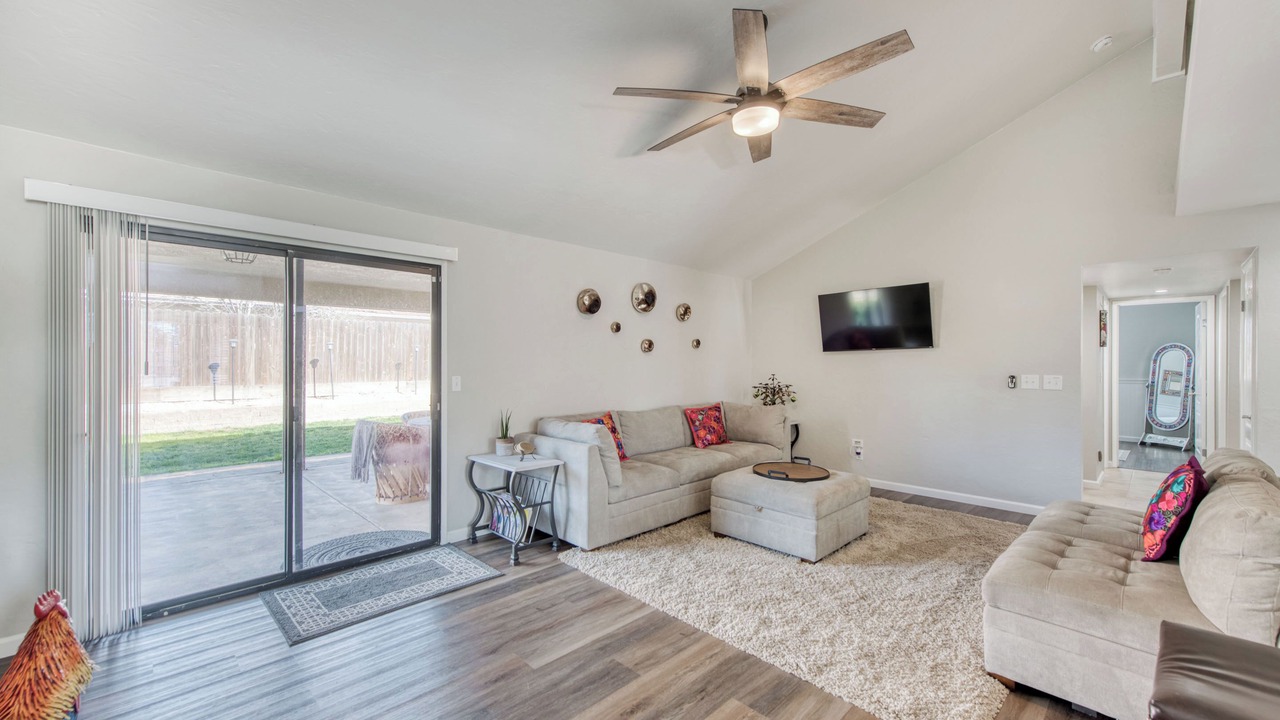 Photo of Livingroom in Raisin
