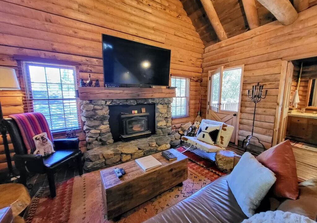 Photo of Livingroom in Pine Mountain Club