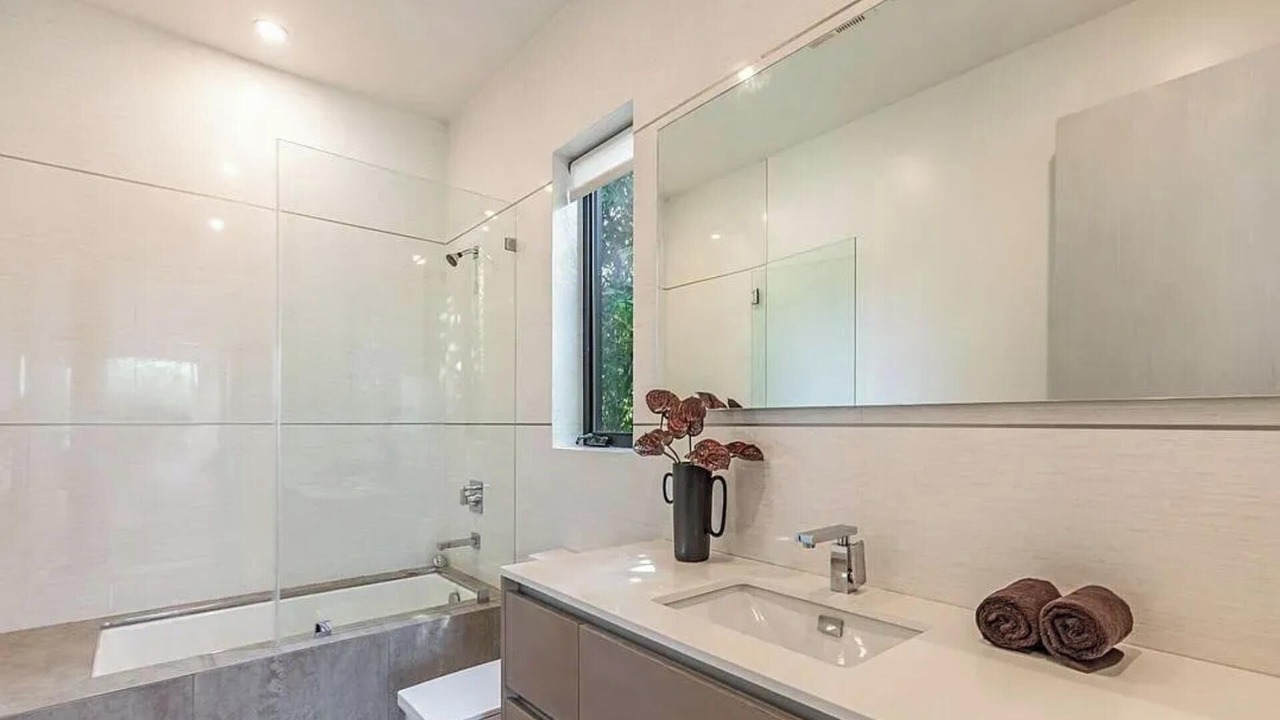 Photo of Bathroom in Beverly Grove